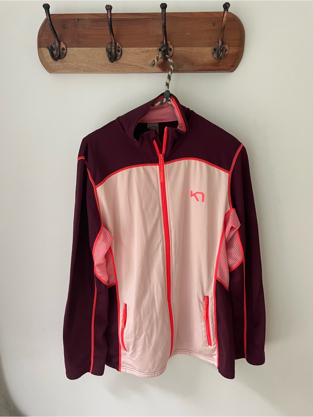 Kari traa Athletic Zip Jacket in Light Pink & Burgundy